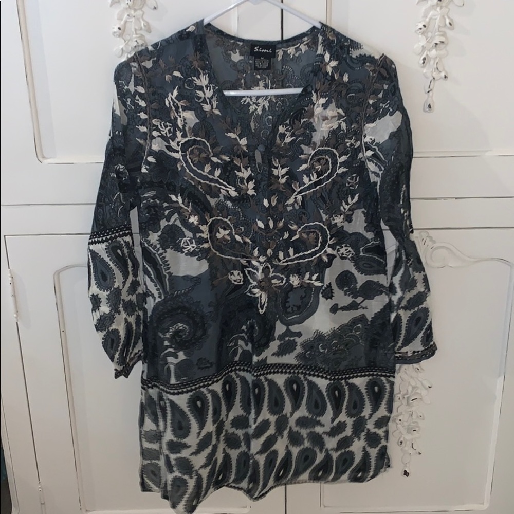 Sino Tunic Top